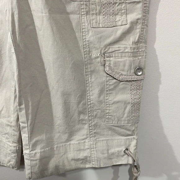 NWOT Westport Khaki Bermuda Shorts Embroidered Trim Detail 2 - Picture 3 of 13